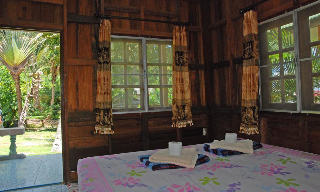 Blue Lotus Resort Baan Tai Quarto foto