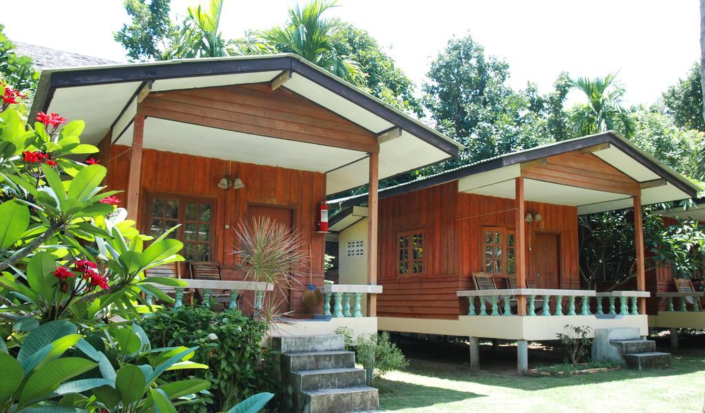 Blue Lotus Resort Baan Tai Quarto foto