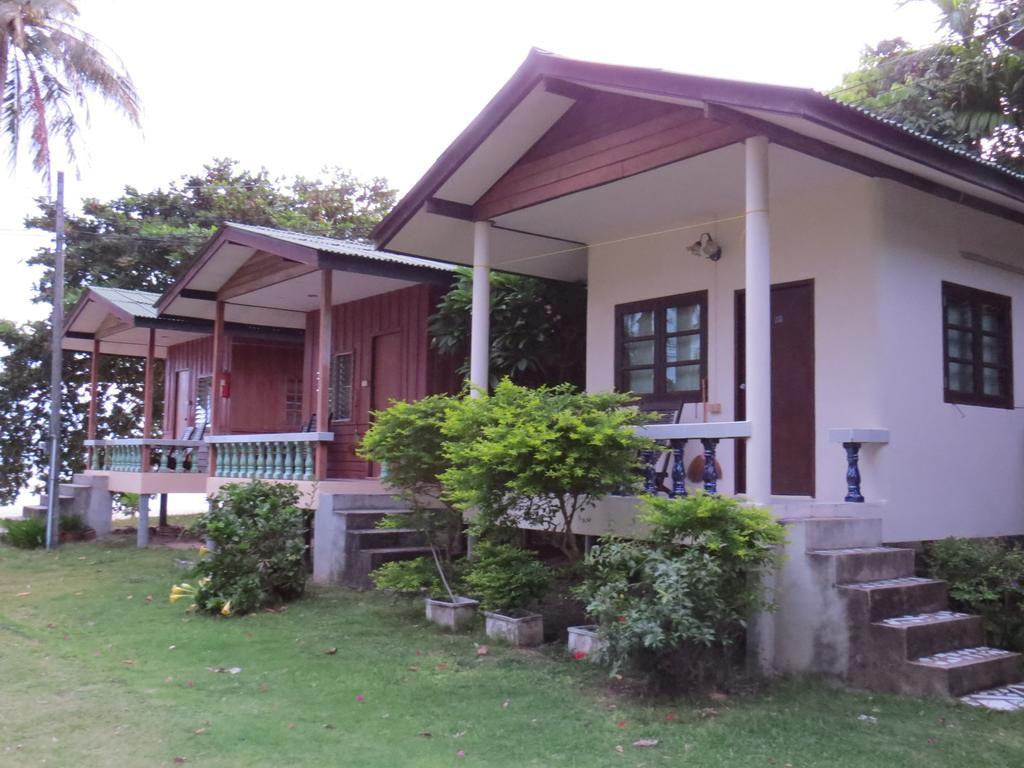 Blue Lotus Resort Baan Tai Quarto foto